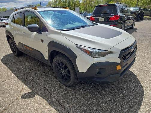Crystal White Pearl 2024 Subaru Crosstrek Wilderness