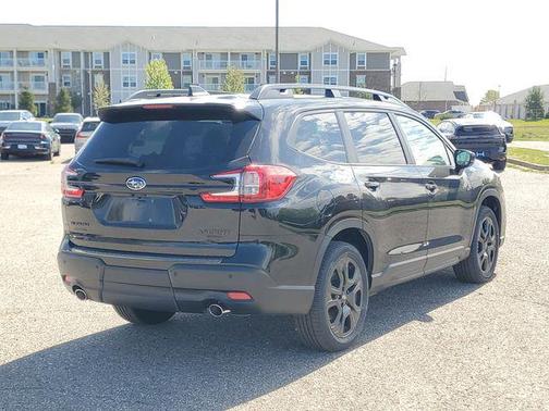 Crystal Black Silica 2026 Subaru Ascent Onyx Edition Touring 7-Passenger