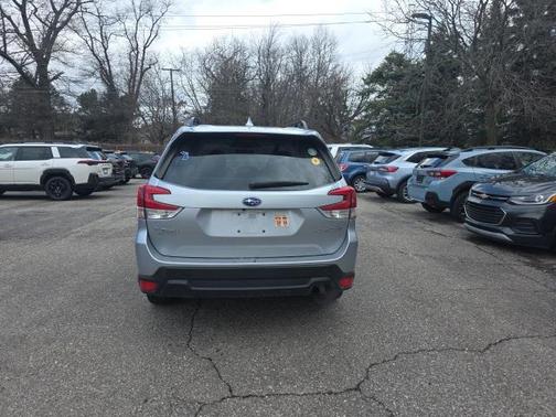 2023 Subaru Forester Premium