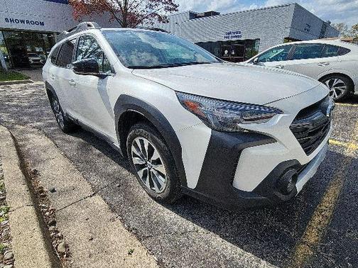Crystal White 2023 Subaru Outback Limited XT