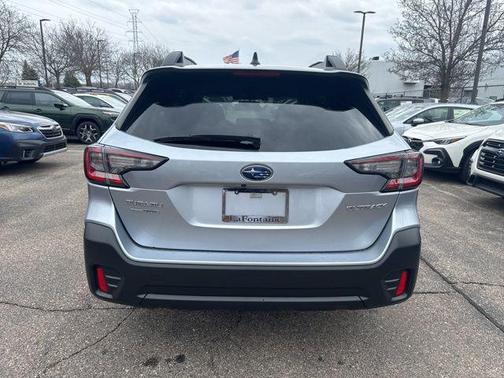 Ice Silver Metallic 2022 Subaru Outback Premium