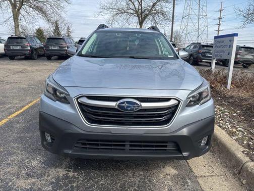 Ice Silver Metallic 2022 Subaru Outback Premium