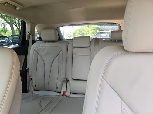 2019 Lincoln Nautilus Select