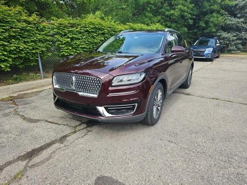 2019 Lincoln Nautilus Select