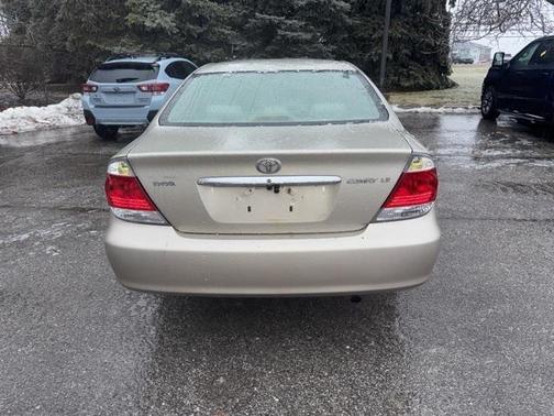 2005 Toyota Camry LE