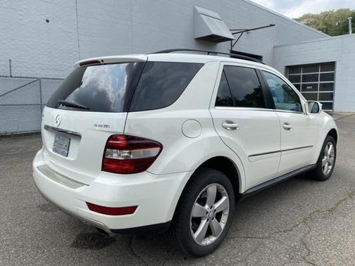 2010 Mercedes-Benz M-Class 4MATIC