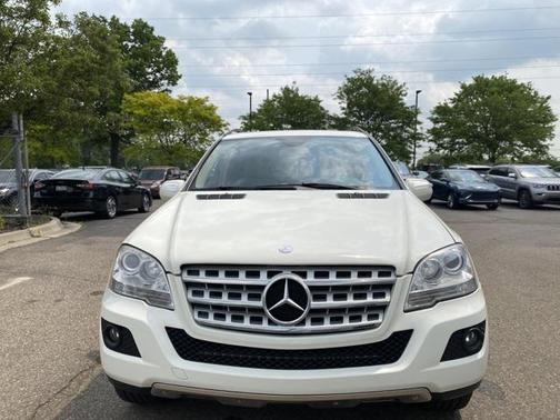 2010 Mercedes-Benz M-Class 4MATIC