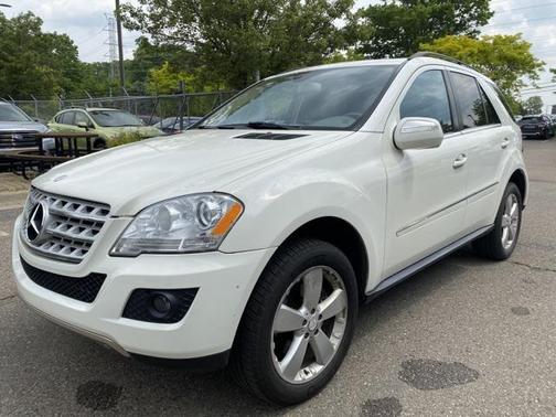 2010 Mercedes-Benz M-Class 4MATIC