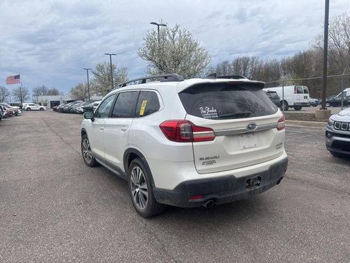 Crystal White Pearl 2021 Subaru Ascent Limited 7-Passenger