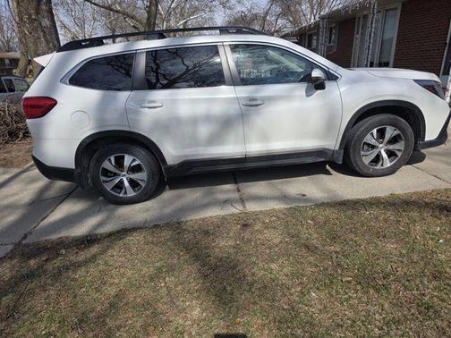Crystal White 2023 Subaru Ascent Premium 8-Passenger