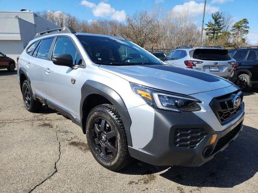 Ice Silver Metallic 2025 Subaru Outback Wilderness