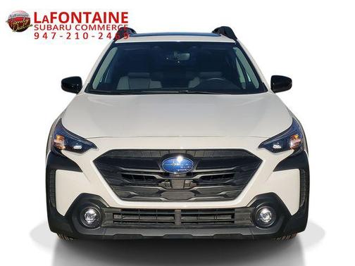 Crystal White Pearl 2025 Subaru Outback Onyx Edition