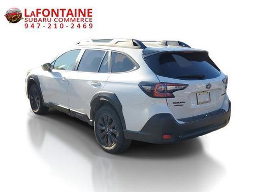 Crystal White Pearl 2025 Subaru Outback Onyx Edition
