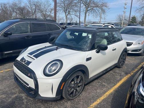 Nanuq White Metallic 2023 MINI Hardtop Cooper S