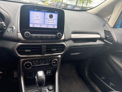 Blue Candy Metallic Tinted Clearcoat 2019 Ford EcoSport SE