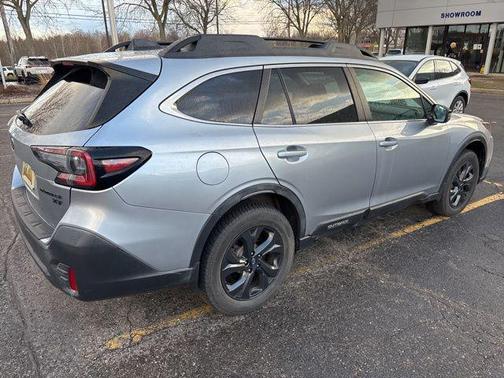 Ice Silver Metallic 2020 Subaru Outback Onyx Edition XT