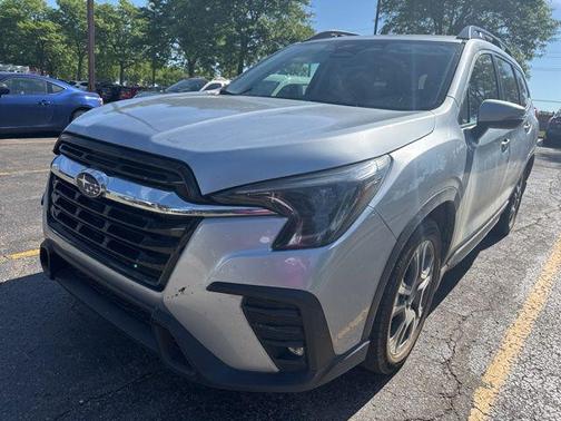 Ice Silver 2023 Subaru Ascent Limited 8-Passenger