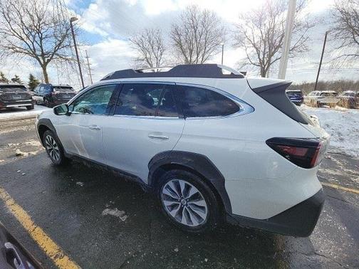 2023 Subaru Outback Touring XT