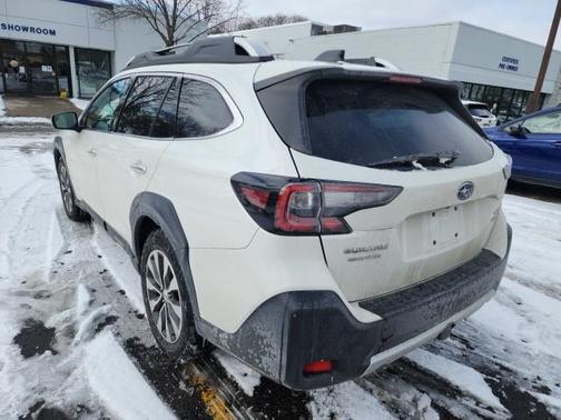 2023 Subaru Outback Touring XT