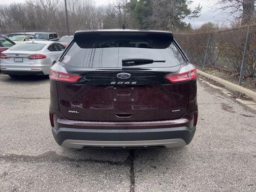 Maroon 2023 Ford Edge SEL