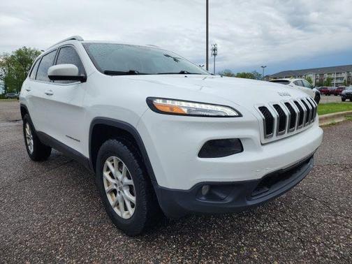 Bright White Clearcoat 2016 Jeep Cherokee Latitude