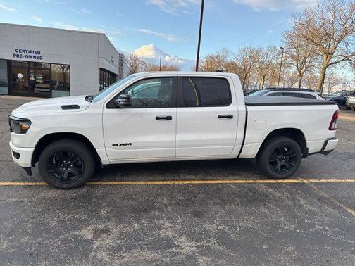 Bright White Clearcoat 2023 RAM 1500 Big Horn/Lone Star