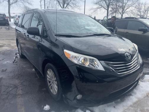 2012 Toyota Sienna XLE