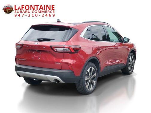 Rapid Red Metallic Tinted Clearcoat 2023 Ford Escape Platinum