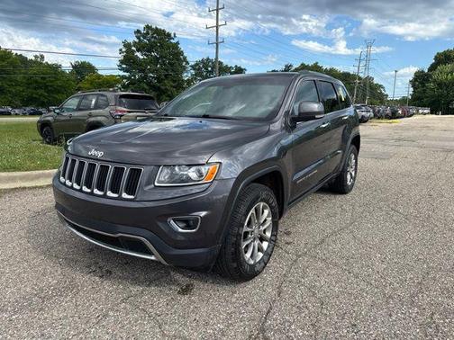 Brilliant Black Crystal Pearlcoat 2014 Jeep Grand Cherokee Limited