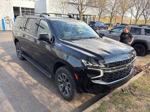 Black 2021 Chevrolet Suburban 4WD Z71