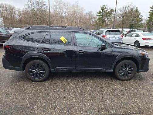 Crystal Black Silica 2025 Subaru Outback Onyx Edition