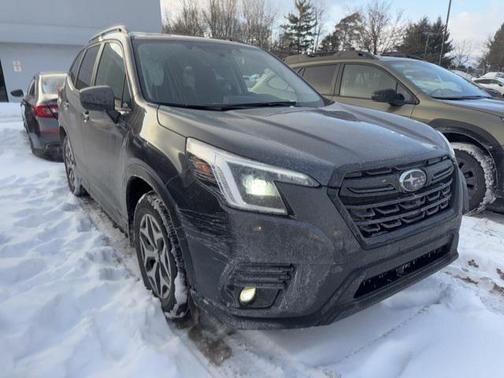 2024 Subaru Forester Premium