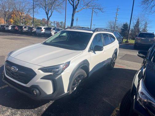 Crystal White Pearl 2024 Subaru Outback Onyx Edition
