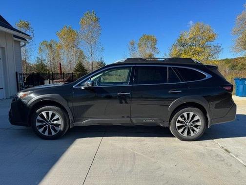 2023 Subaru Outback Touring