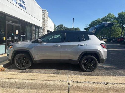 Billet Silver Metallic Clearcoat 2018 Jeep Compass Latitude