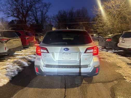 2018 Subaru Outback 2.5i Premium