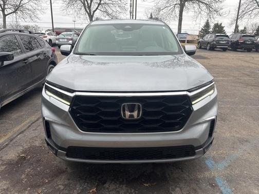 2023 Honda Pilot Touring 8-Passenger
