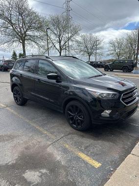 Shadow Black 2018 Ford Escape SE