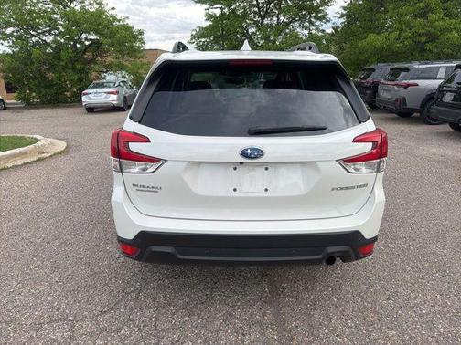 Crystal White 2023 Subaru Forester Limited