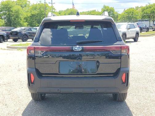 Crystal Black Silica 2026 Subaru Outback Premium