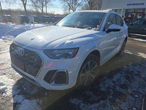 2023 Audi Q5 45 S line Premium Plus