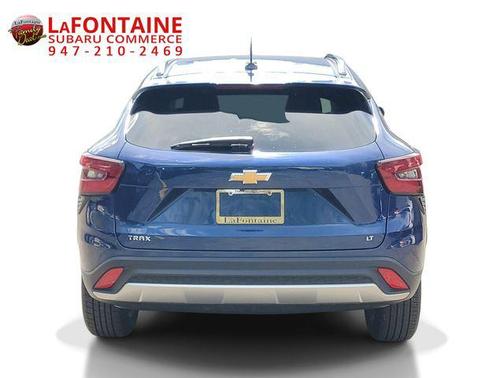 Blue Glow Metallic 2024 Chevrolet Trax LT