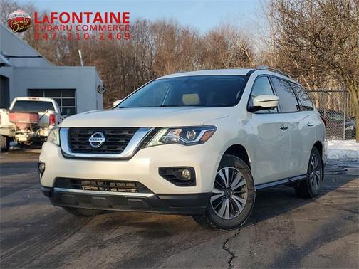 2017 Nissan Pathfinder SL