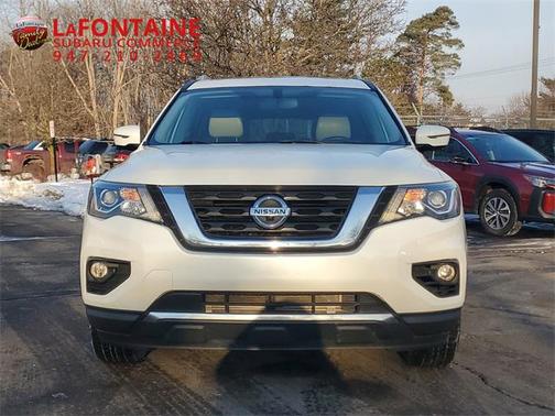 2017 Nissan Pathfinder SL