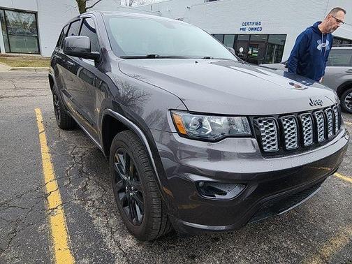 2019 Jeep Grand Cherokee Altitude