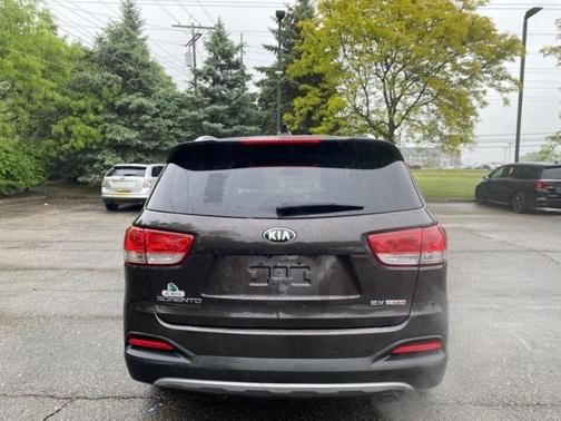 2017 Kia Sorento EX