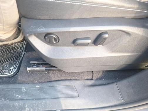 2020 Volkswagen Atlas Cross Sport 3.6L V6 SE w/Technology