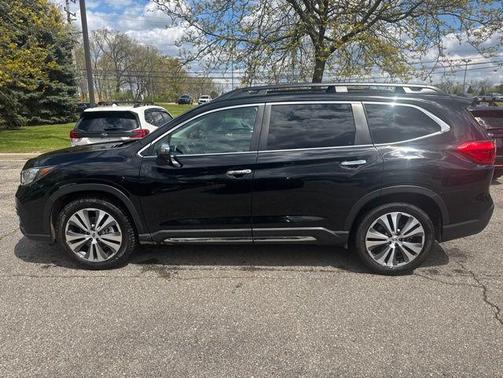 Crystal Black Silica 2021 Subaru Ascent Touring 7-Passenger
