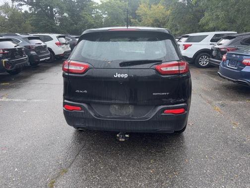 2015 Jeep Cherokee Sport