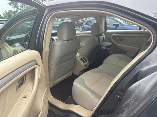 2015 Ford Taurus SEL